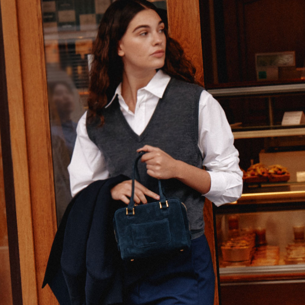 Cayley Boston Bag Small Navy [New 15%]  Preorder 10월6일 입고   / 순차발송 (정상가 248000원)