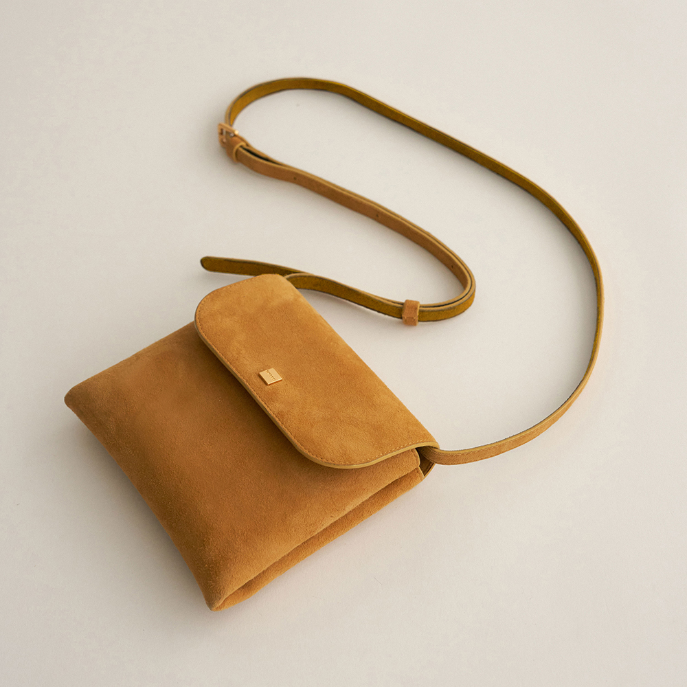 Kate Mini Bag Mustard  [New 15%]    (정상가 158000원)